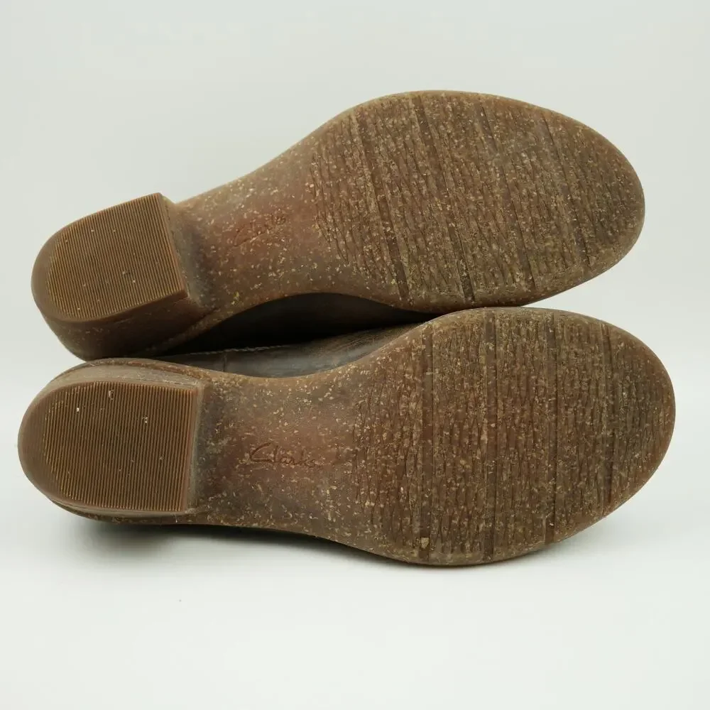 Clarks Women's Wilrose Jade Boot‎ Size 7M Low Heel Chelsea Shootie Brown Leather